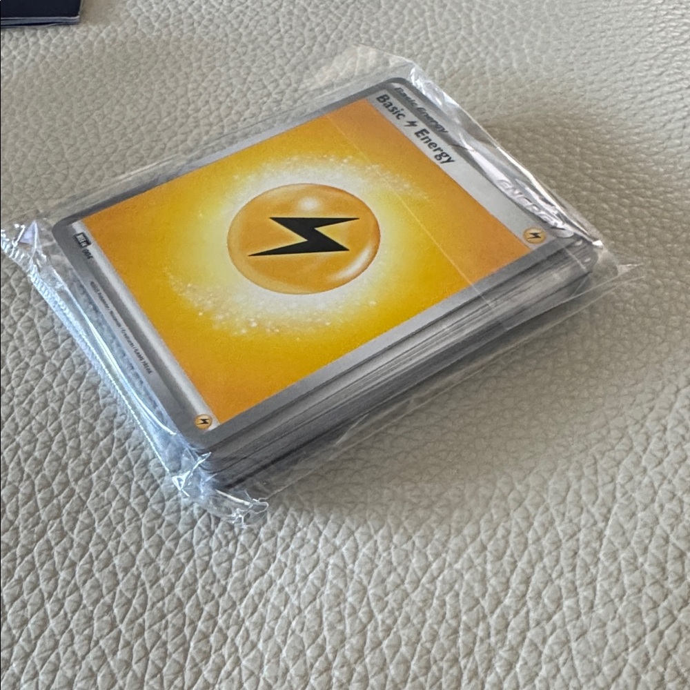 Phantasmal Flames - Elite Trainer Box Accessories - Picture 8 of 8